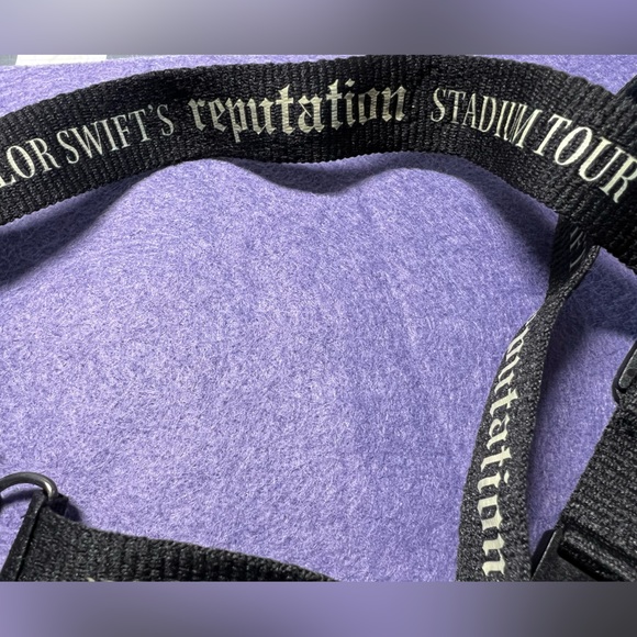 Taylor Swift reputation stadium tour lanyard - Picture 6 of 7